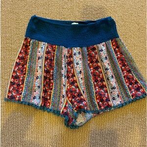 Boho, floral shorts, size medium